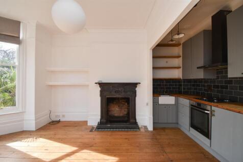 Living room &amp; kitchen