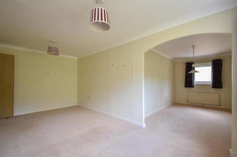 Living room/dining room