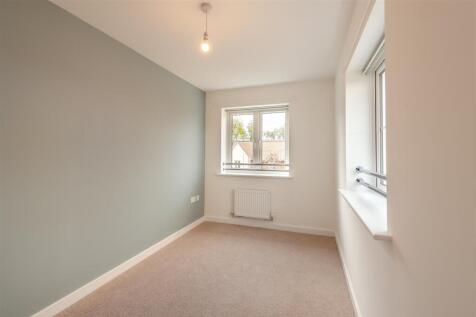 Bedroom three (2).jpg