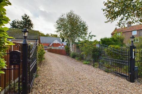 Driveway Entrance