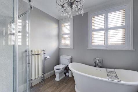 En-Suite Bathroom