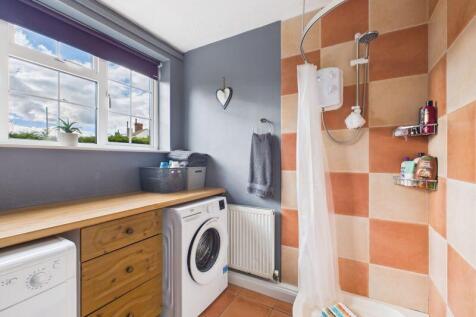 Utility/Shower Room