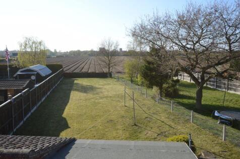Countryside Views &amp; Tattershall C...