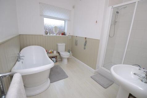 Ground Floor Bathroom