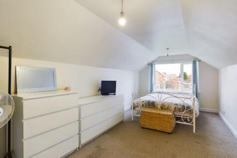 1st Floor Bedroom 4
