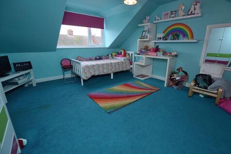 1st Floor Bedroom 5