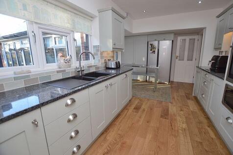 Kitchen 3