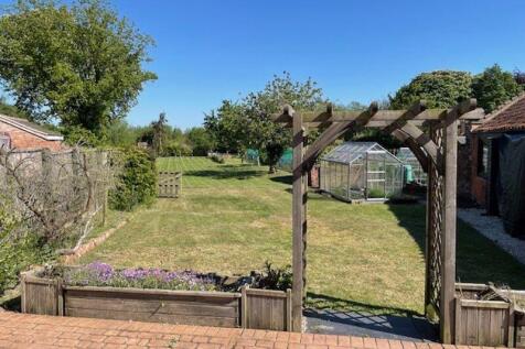 Large Rear Garden