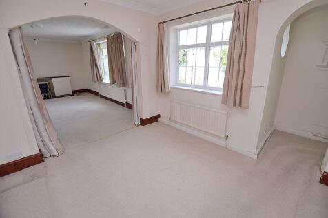 Dining Room to Lounge