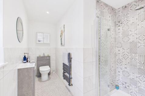 Master Bedroom En-suite