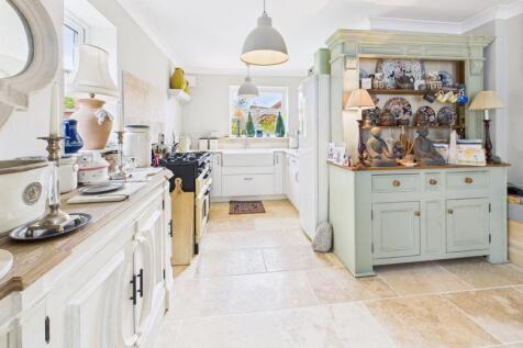 Dining kitchen