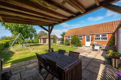 Covered Patio Area