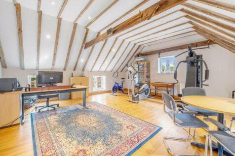 Office/Recreation Room/Gym