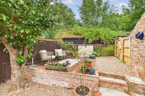 Enclosed Rear Garden