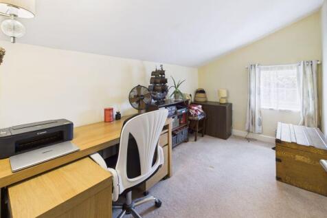 Bedroom 4/Office