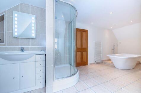 Bathroom to Top Floor