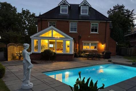 Pool &amp; Patio