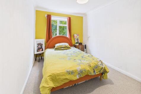 Downstairs Side Bedroom
