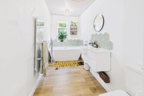 Ground Floor Bathroom