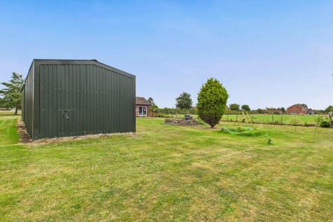 Large Shed/Garage