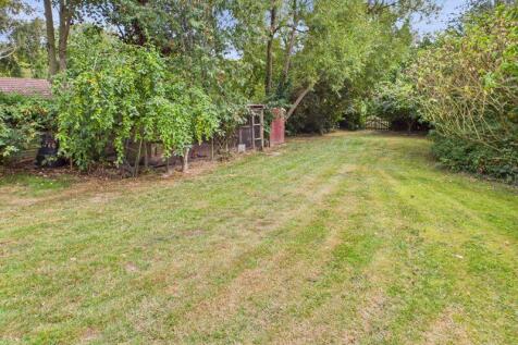 Large Rear Garden