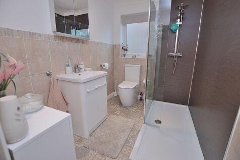 Main shower room