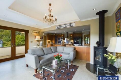 Kitchen Family Room