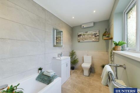 Master En-Suite