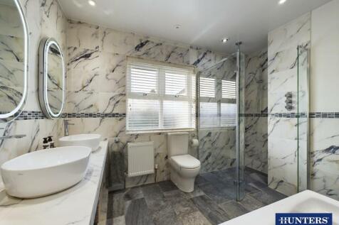 Master En-Suite