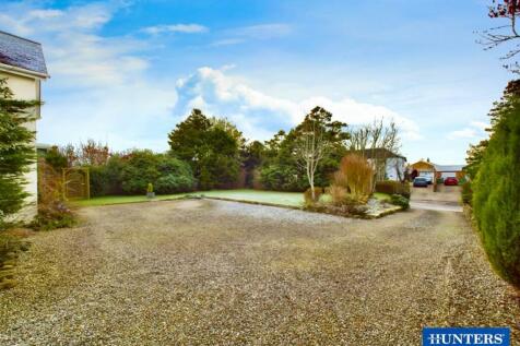 Driveway/Parking