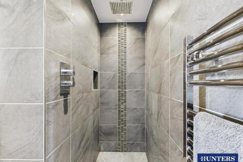 Master En-Suite