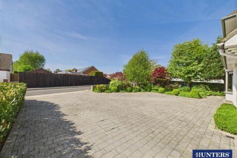 Driveway/Parking