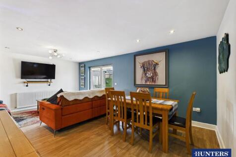 Kitchen, Dining &amp; Family Room