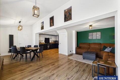 Kitchen, Dining &amp; Family Room