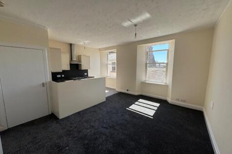 Kitchen / Living Room