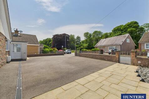 Driveway/Parking
