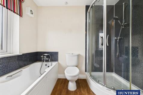Master En-Suite