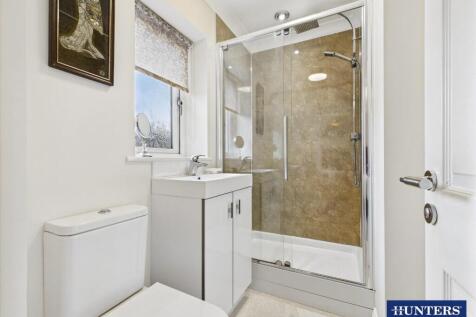 Master En-Suite