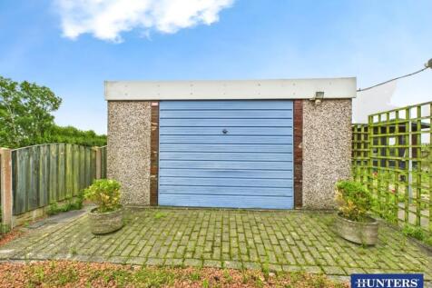 Detached Garage