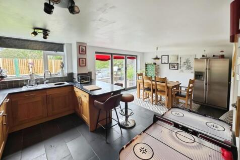 Kitchen / Day Room