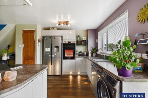 Kitchen/Dining Area