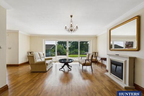 Living &amp; Dining Room