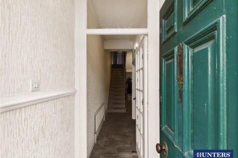 Entrance Vestibule/Hallway