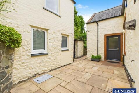 Rear Courtyard