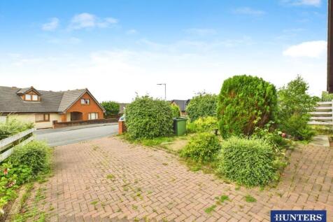 Front Garden/Driveway