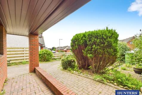 Front Garden/Outlook