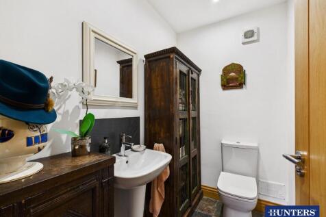 WC/Cloakroom