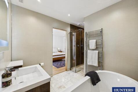 Master En-Suite