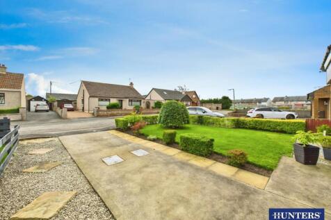 Driveway/Front Garden
