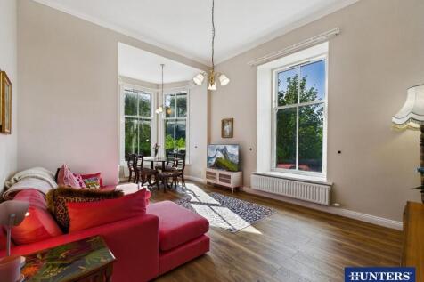Living &amp; Dining Room